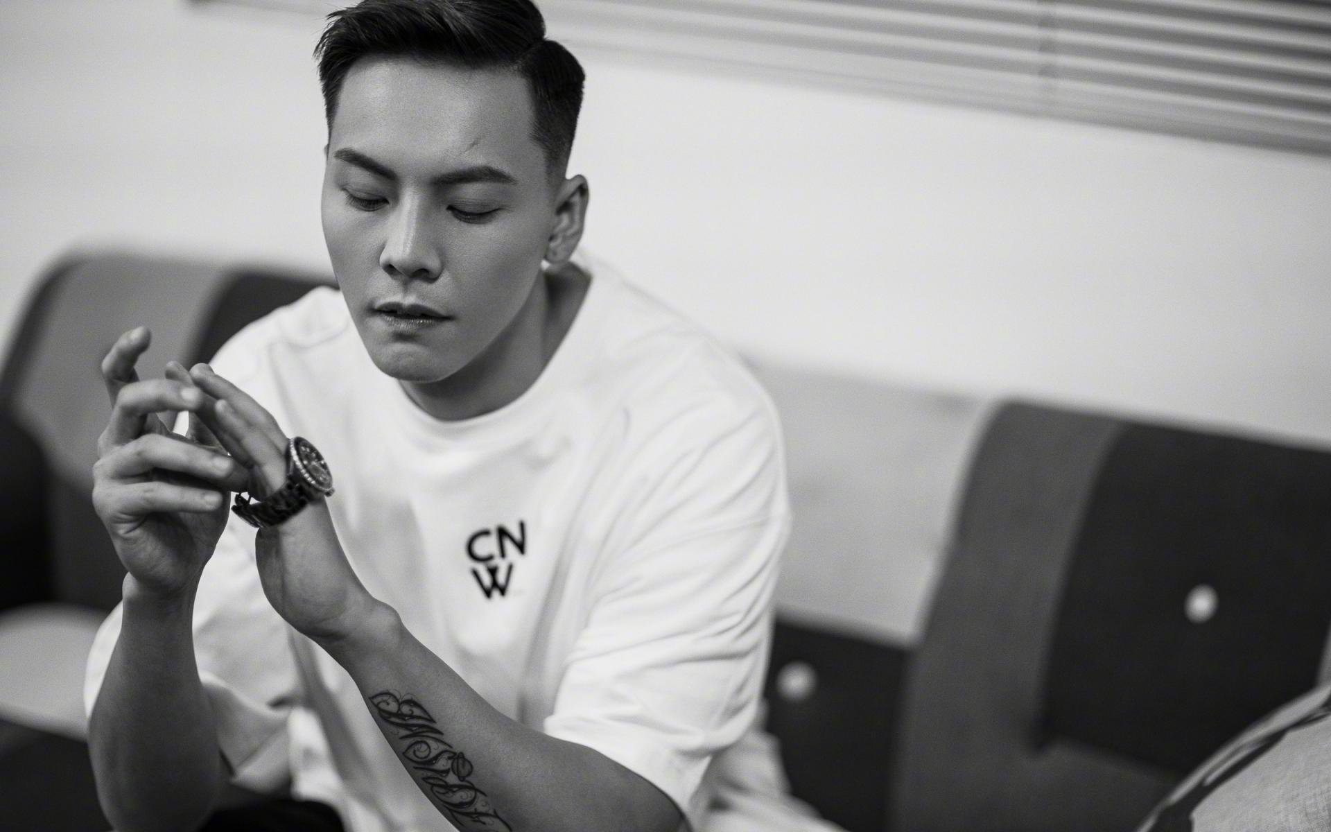 爱游戏-五大联赛对阵强敌比赛中的临场心态变化趋势，五大联赛强弱