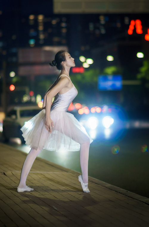 爱游戏官方-世界杯激情无限：精彩片段一次次刷新！，世界杯锦集视频