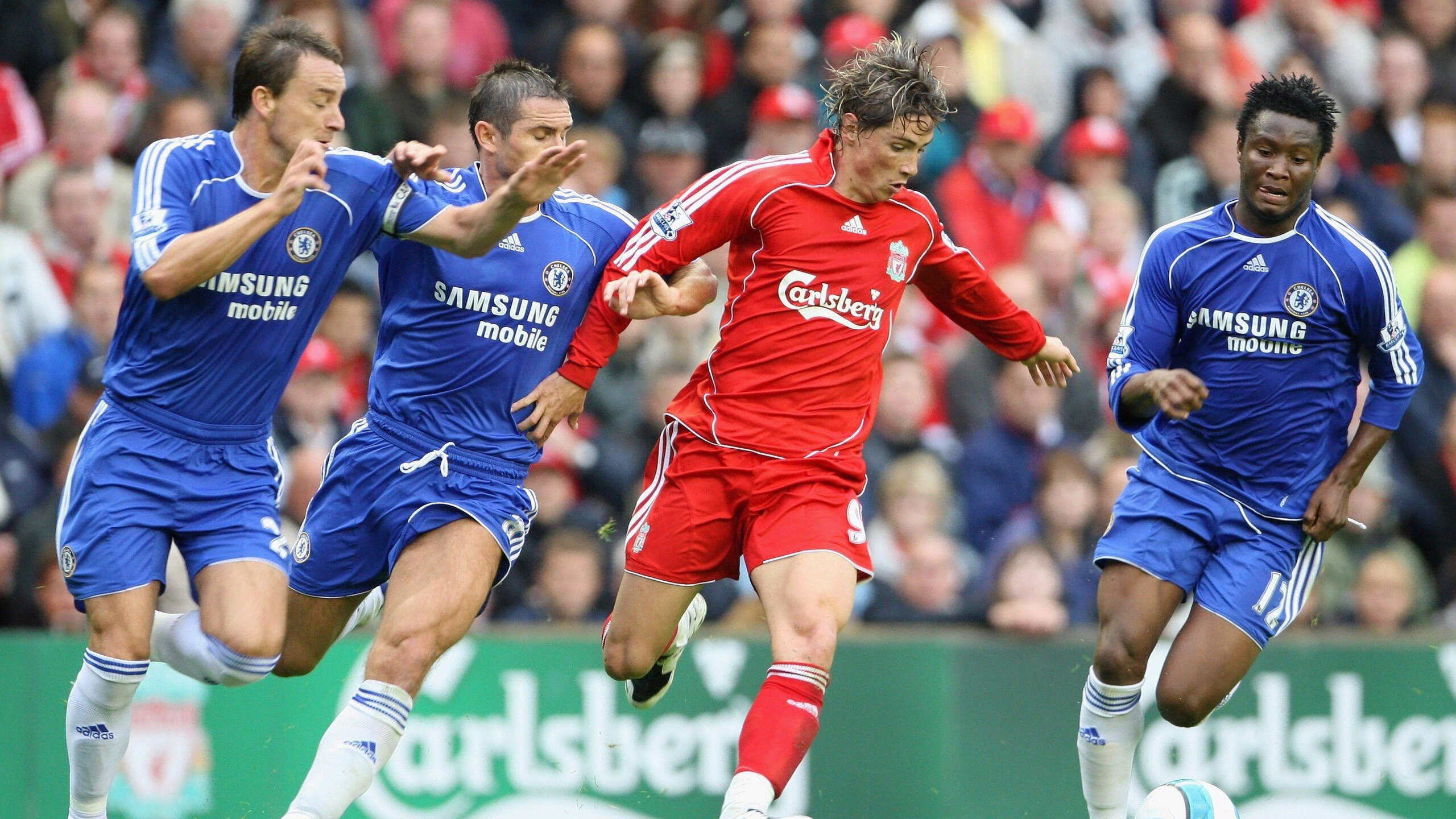 德甲赛场出现新颖战术布局,德甲球赛