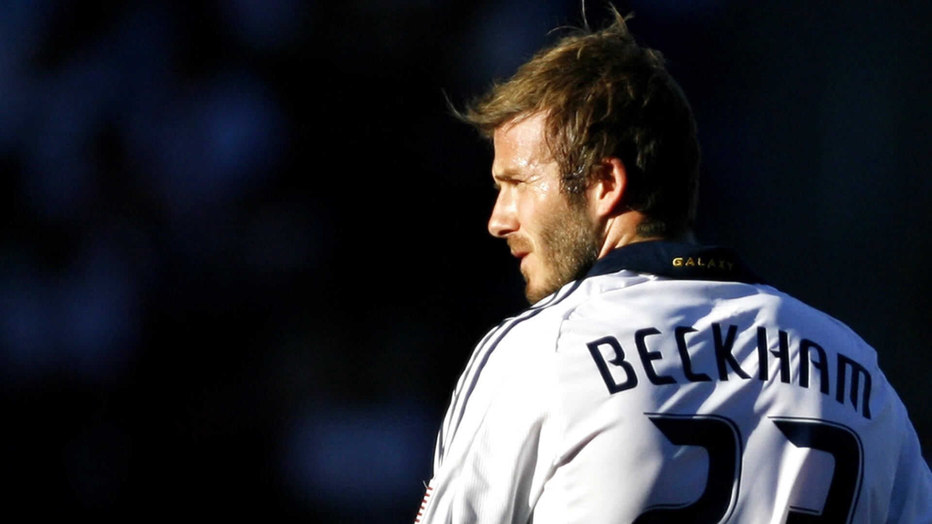 爱游戏体育官方在线-赛场“极限运动”：球员在欧冠中的精湛技巧